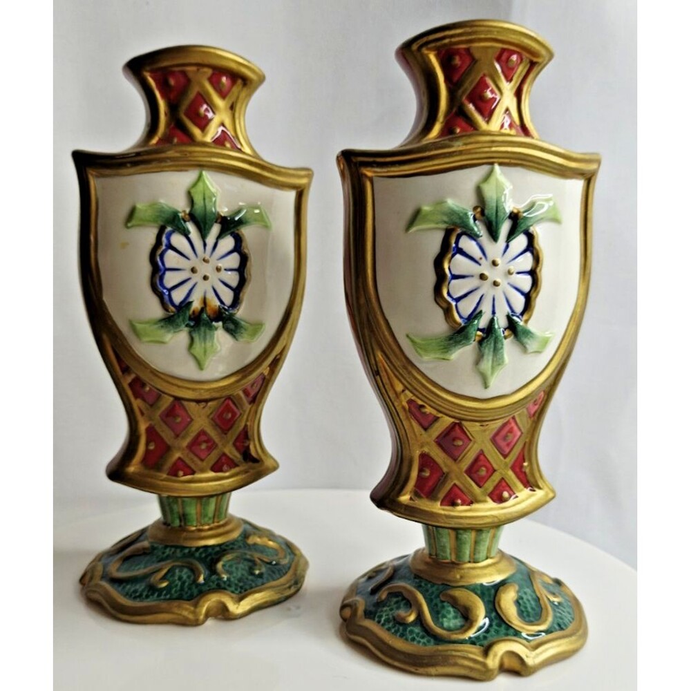 Fitz and Floyd Classics Christmas Court Porcelain Salt & Pepper Shaker Set